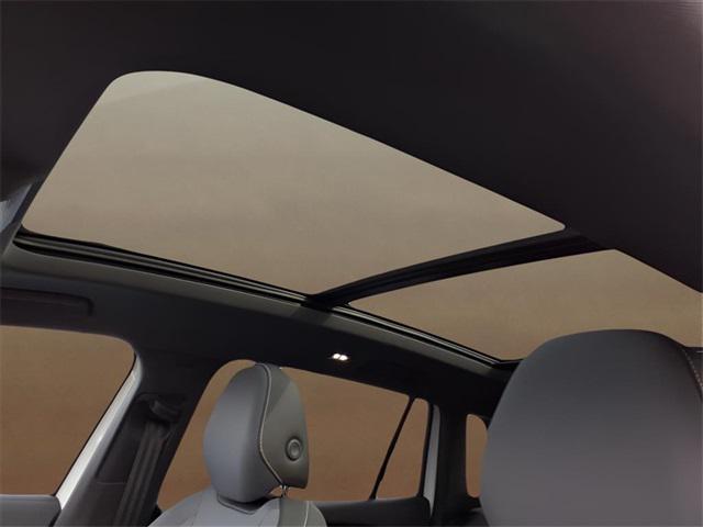 new 2025 Volkswagen Tiguan car, priced at $36,998
