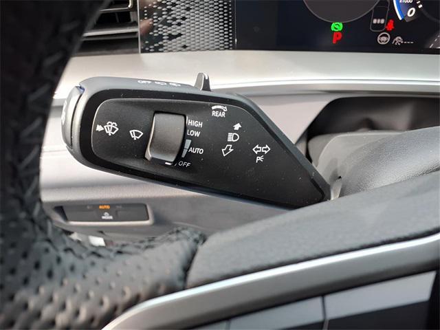 new 2025 Volkswagen Tiguan car, priced at $36,998