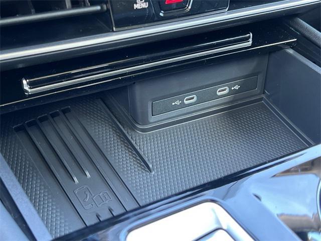 new 2025 Volkswagen Atlas car, priced at $50,675