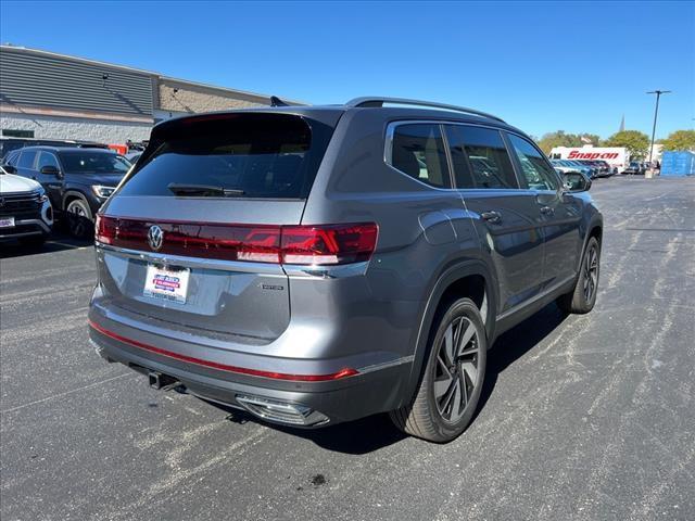 new 2024 Volkswagen Atlas car, priced at $43,252