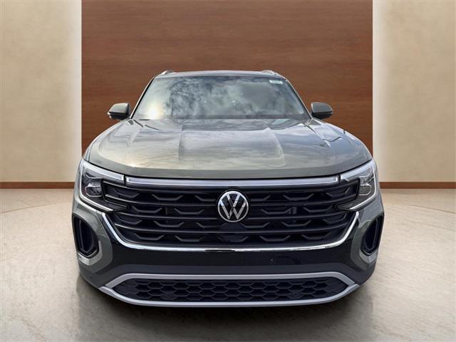 new 2025 Volkswagen Atlas Cross Sport car, priced at $40,004