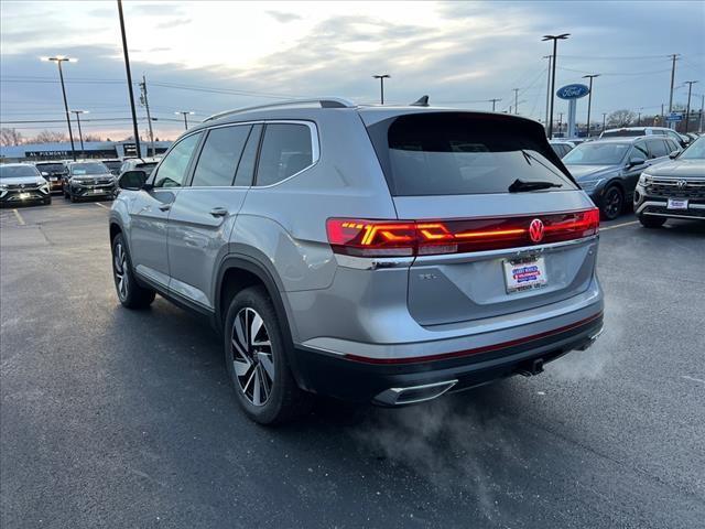 new 2024 Volkswagen Atlas car, priced at $43,111