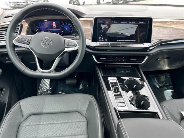 new 2025 Volkswagen Atlas car, priced at $48,670