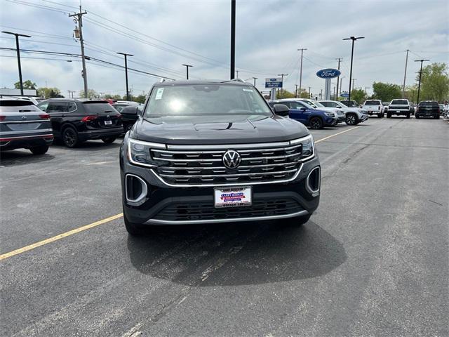 new 2025 Volkswagen Atlas car, priced at $48,670