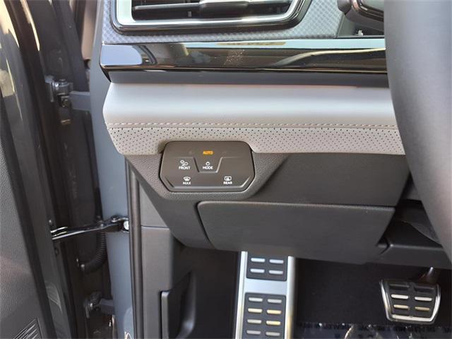 new 2025 Volkswagen Atlas car, priced at $43,764