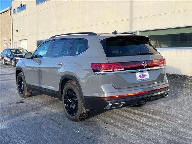 new 2025 Volkswagen Atlas car, priced at $44,778