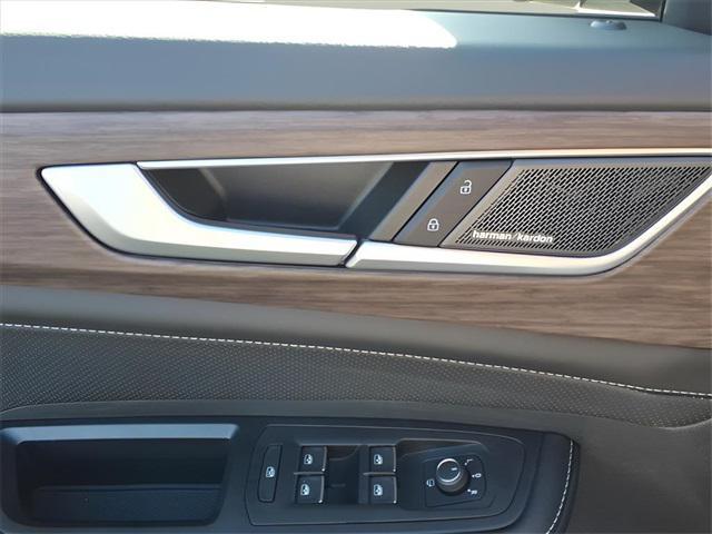 new 2026 Volkswagen Atlas car, priced at $54,118