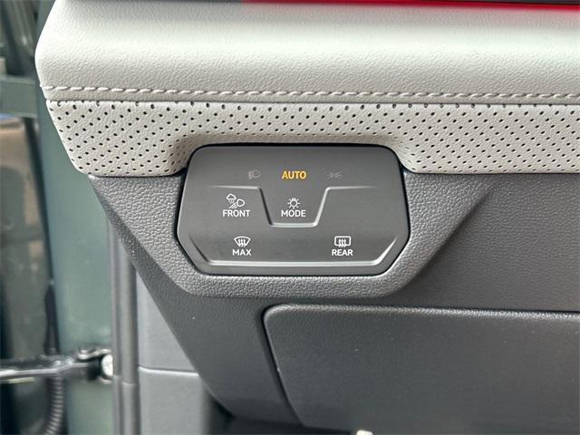 new 2025 Volkswagen Atlas car, priced at $45,577
