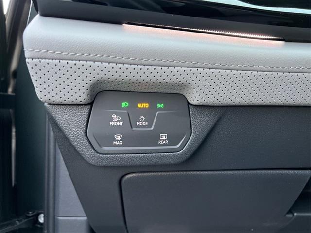new 2025 Volkswagen Atlas car, priced at $43,154