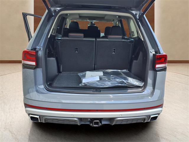 new 2025 Volkswagen Atlas car, priced at $41,528