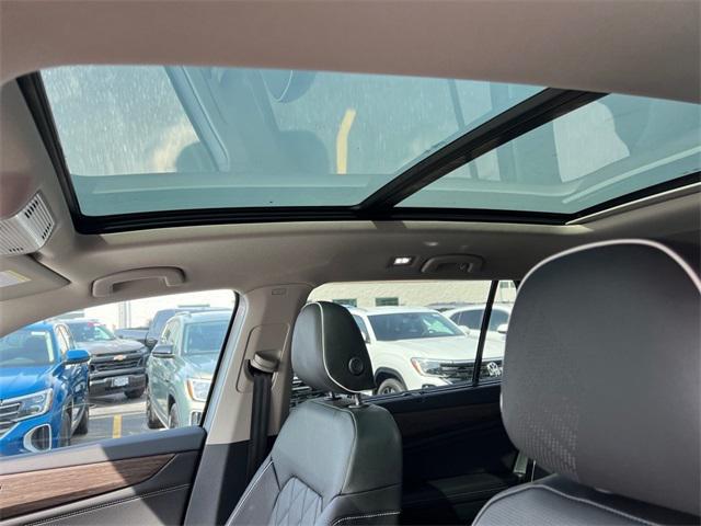 new 2025 Volkswagen Atlas car, priced at $50,411
