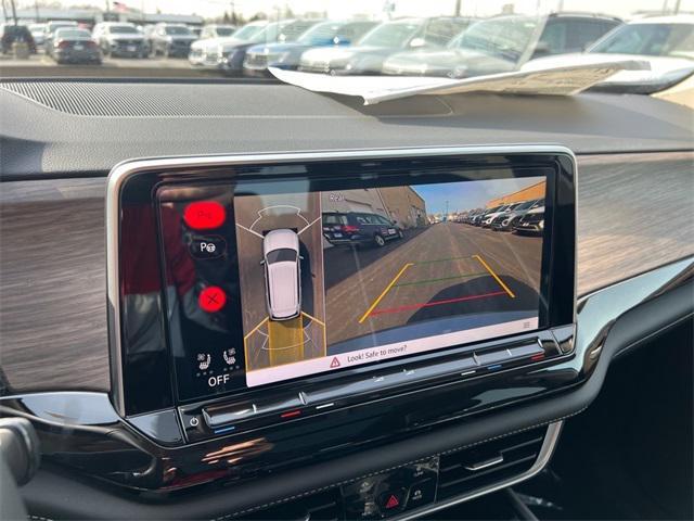 new 2025 Volkswagen Atlas car, priced at $50,411