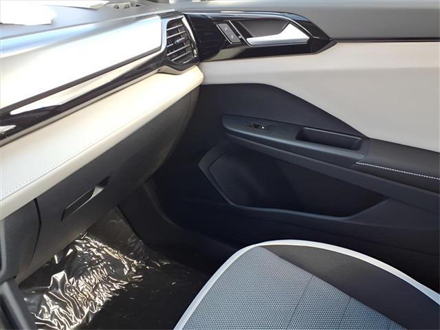 new 2025 Volkswagen Taos car, priced at $26,153