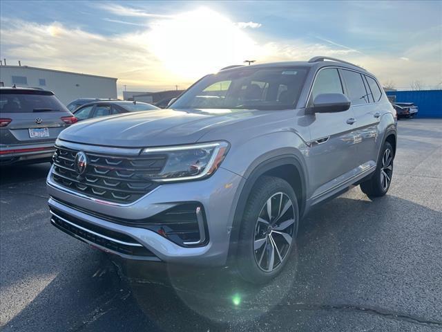 new 2025 Volkswagen Atlas car, priced at $51,738