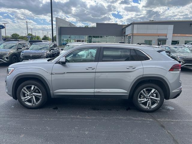 new 2024 Volkswagen Atlas Cross Sport car, priced at $43,742