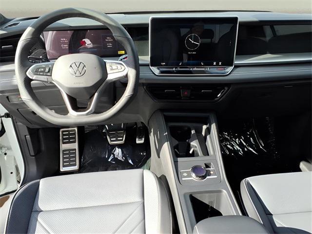 new 2025 Volkswagen Tiguan car, priced at $36,680