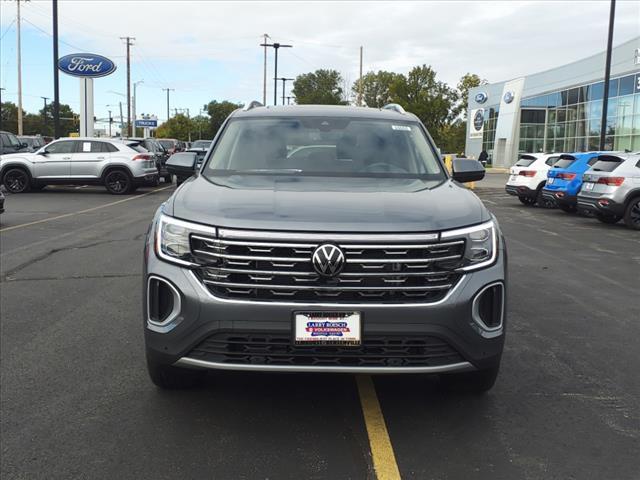 used 2024 Volkswagen Atlas car, priced at $42,576