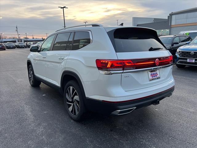 new 2024 Volkswagen Atlas car, priced at $43,490