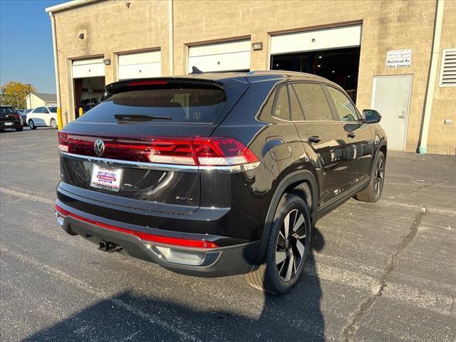 new 2024 Volkswagen Atlas Cross Sport car, priced at $39,060