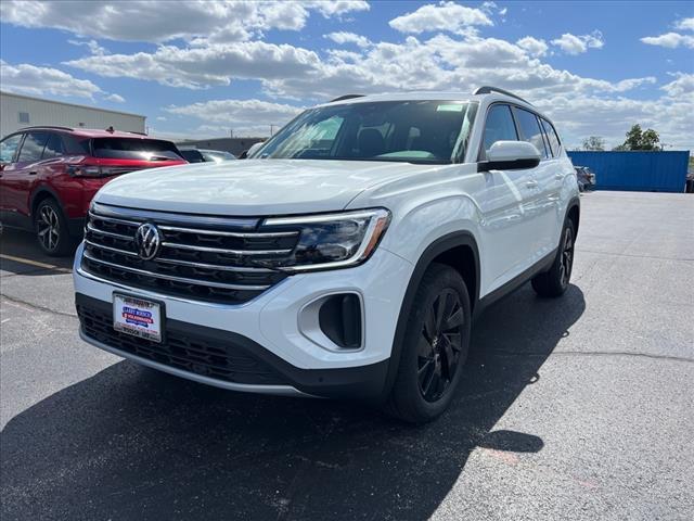 new 2024 Volkswagen Atlas car, priced at $39,588