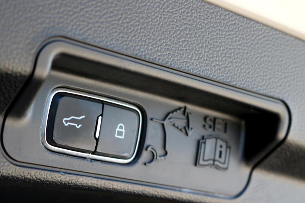 used 2020 Ford Explorer car, priced at $24,950