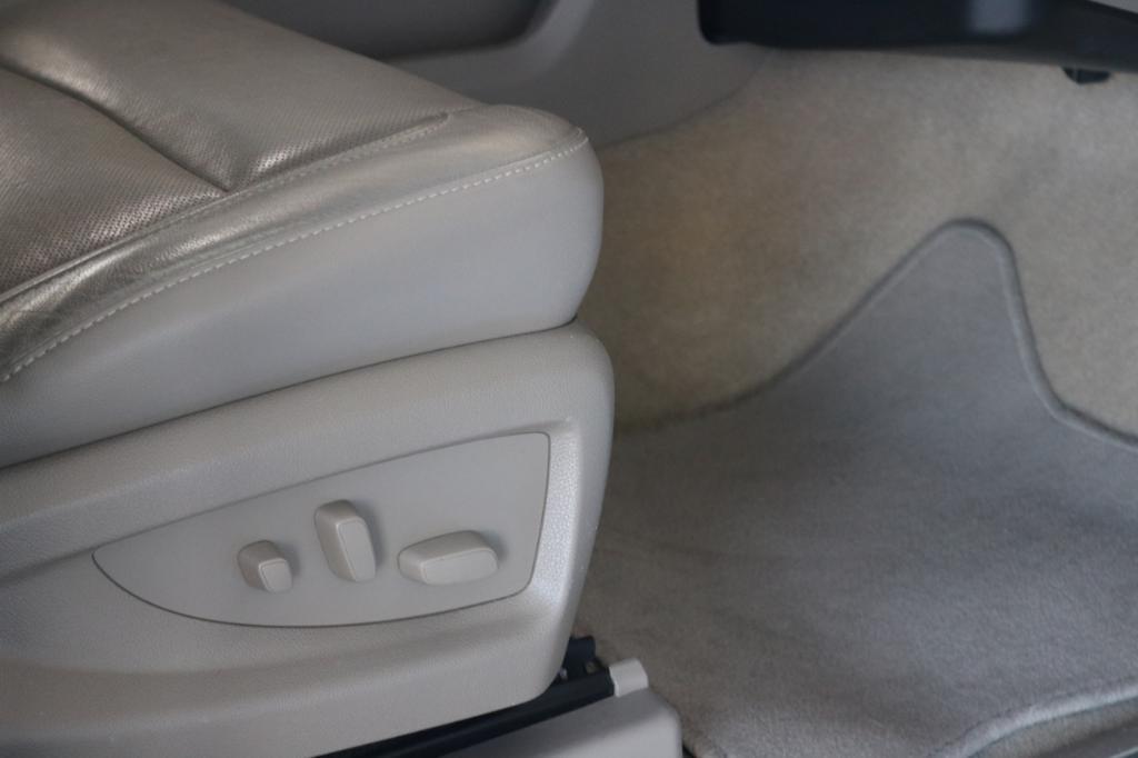 used 2018 GMC Yukon car, priced at $29,950