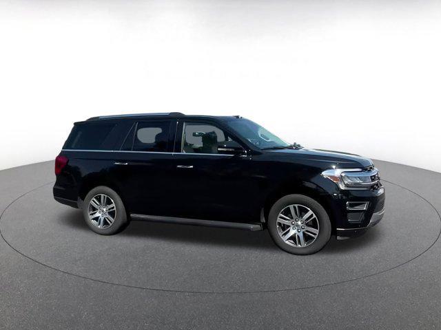 used 2024 Ford Expedition car, priced at $58,065