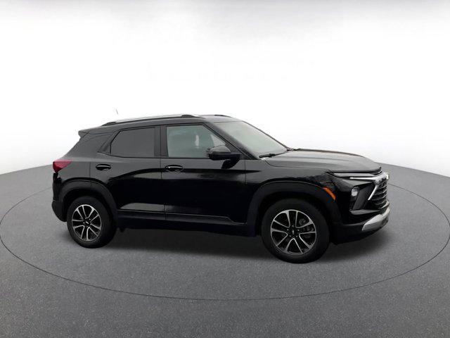 used 2025 Chevrolet TrailBlazer car, priced at $21,400