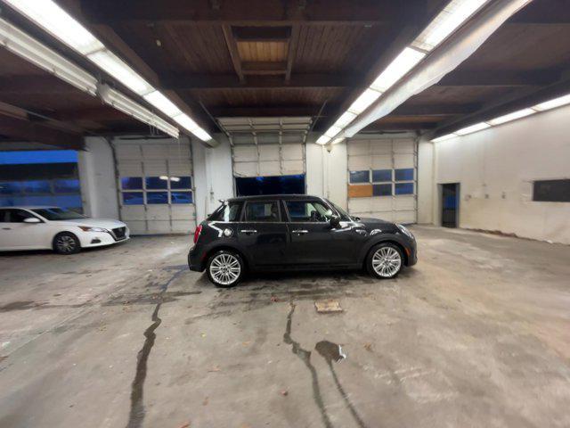 used 2024 MINI Hardtop car, priced at $27,809