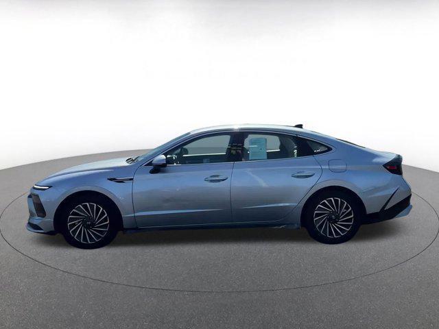 used 2024 Hyundai Sonata Hybrid car, priced at $22,800