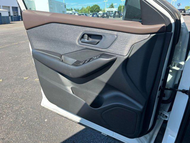 used 2023 Nissan Rogue car, priced at $21,054
