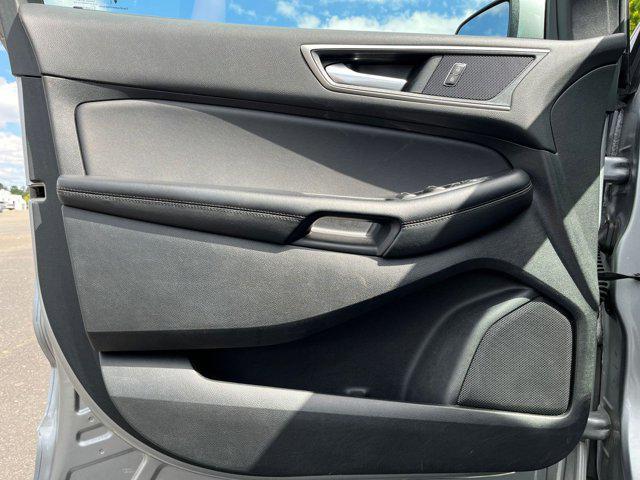 used 2024 Ford Edge car, priced at $25,160