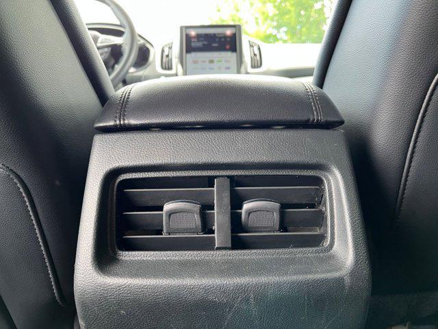 used 2024 Ford Edge car, priced at $25,160