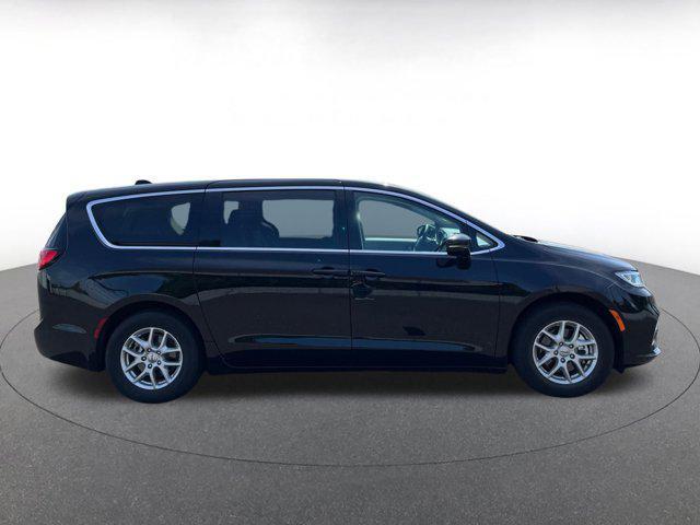 used 2024 Chrysler Pacifica car, priced at $34,166