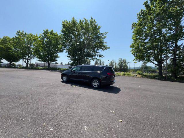 used 2024 Chrysler Pacifica car, priced at $32,318