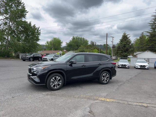 used 2023 Toyota Highlander car, priced at $38,255