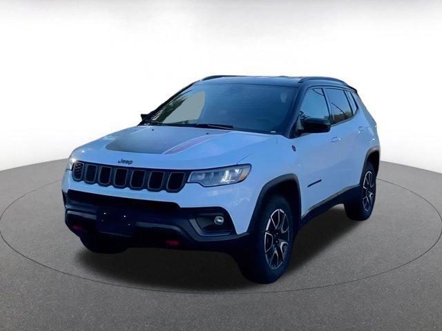 used 2025 Jeep Compass car, priced at $26,130