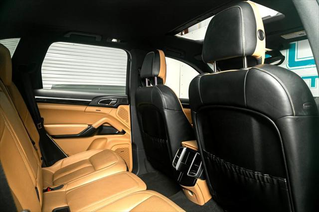 used 2016 Porsche Cayenne car