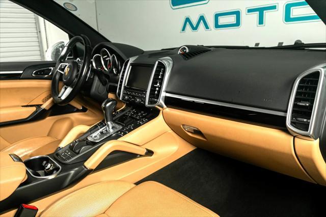 used 2016 Porsche Cayenne car