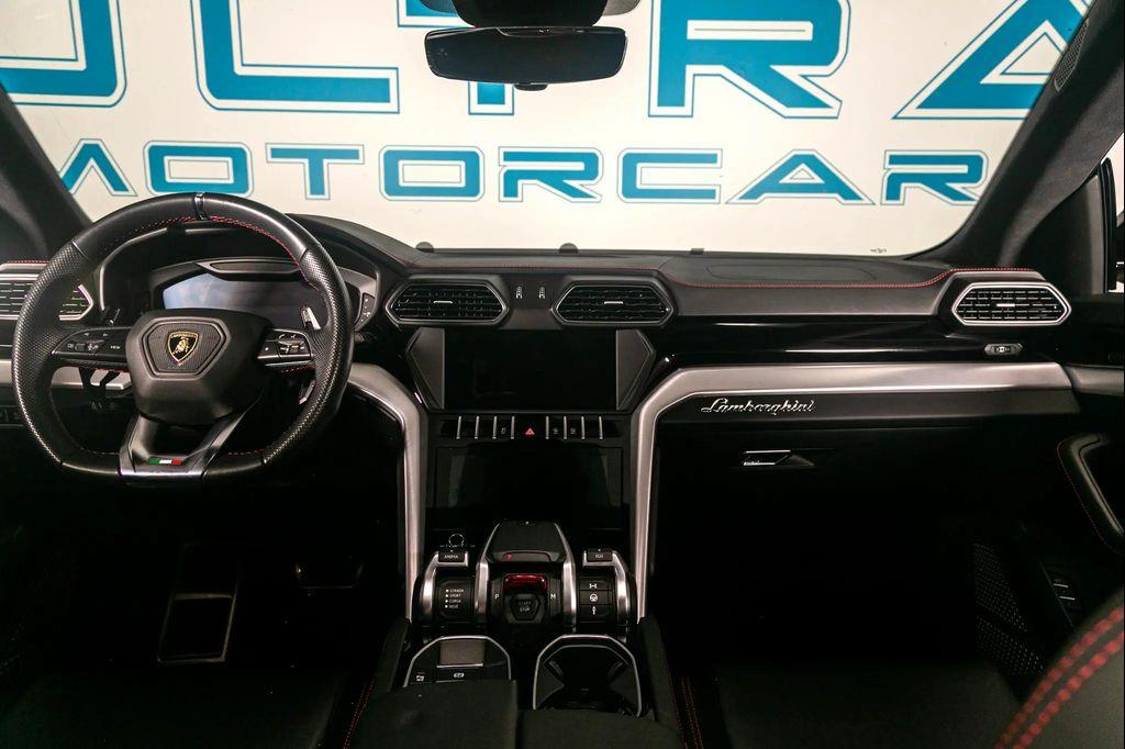 used 2019 Lamborghini Urus car