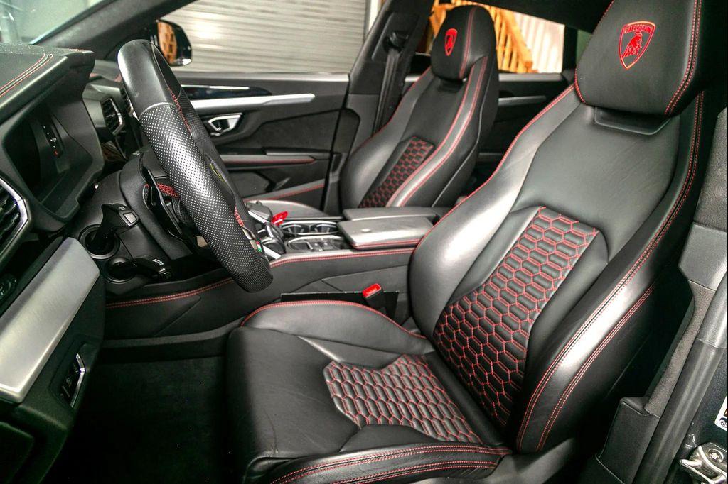 used 2019 Lamborghini Urus car