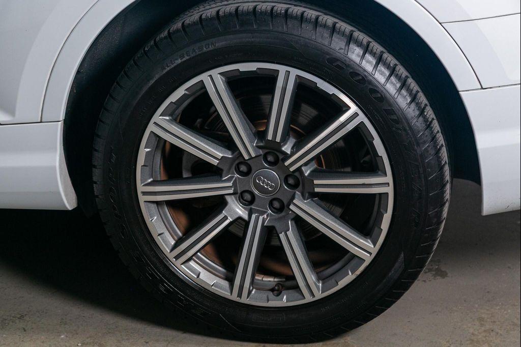 used 2018 Audi Q7 car, priced at $18,995
