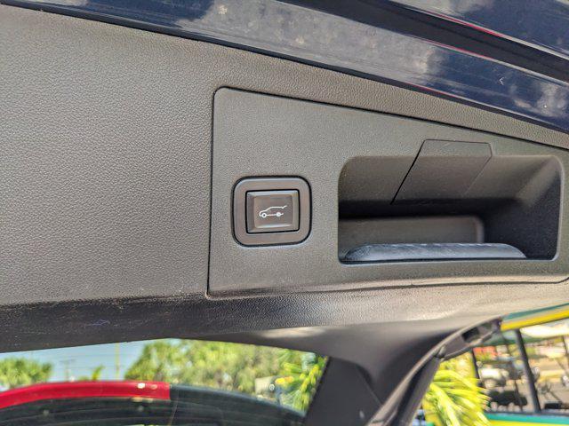 used 2017 Cadillac XT5 car, priced at $16,699