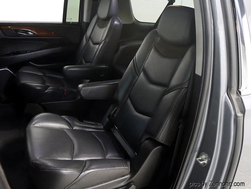 used 2019 Cadillac Escalade ESV car, priced at $36,999