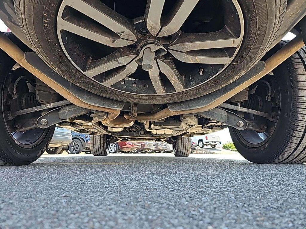 used 2016 Land Rover LR4 car, priced at $16,999