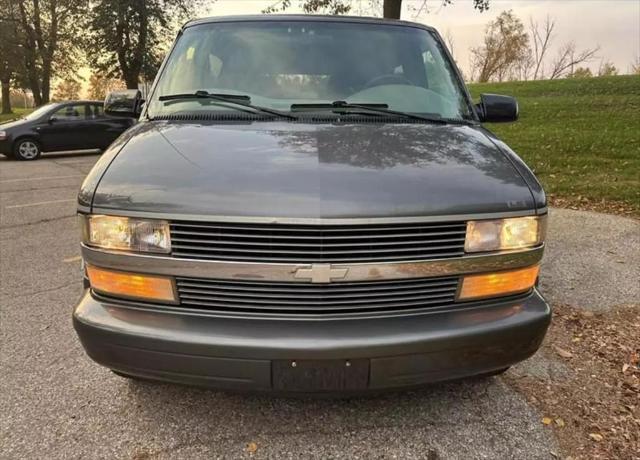 used 2000 Chevrolet Astro car, priced at $9,999