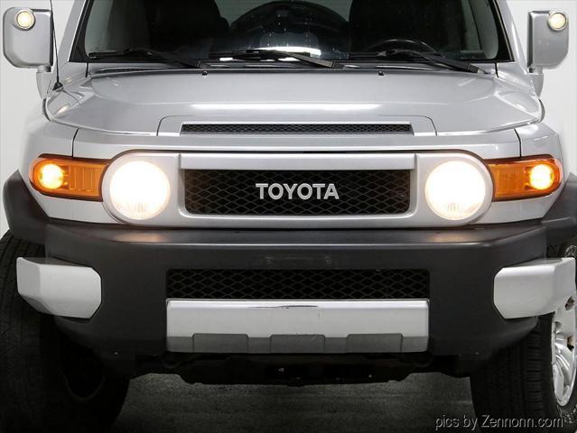 used 2007 Toyota FJ Cruiser car, priced at $17,999