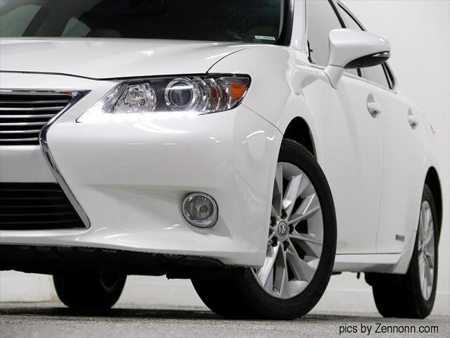 used 2015 Lexus ES 300h car, priced at $12,999