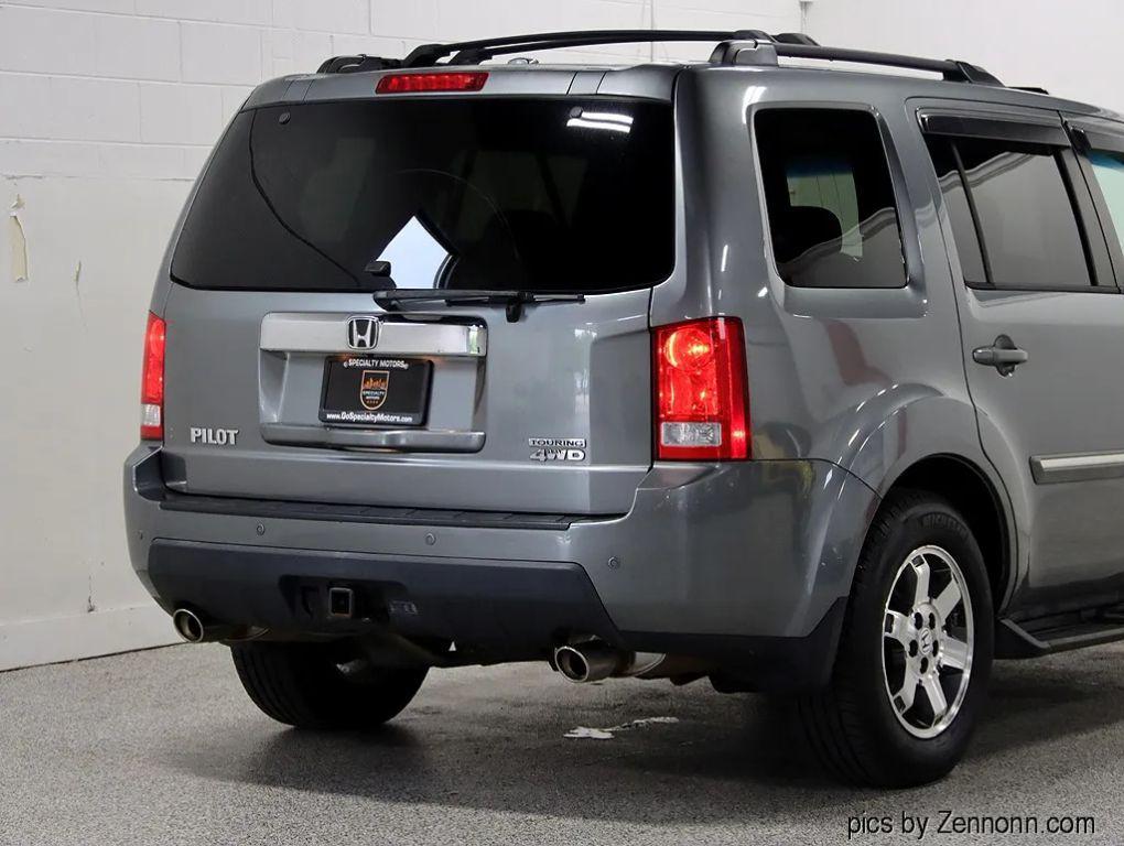 used 2009 Honda Pilot car, priced at $12,999