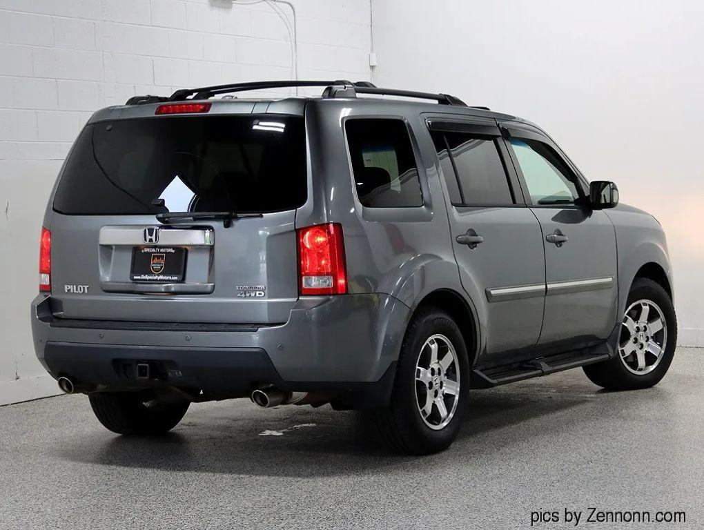 used 2009 Honda Pilot car, priced at $12,999